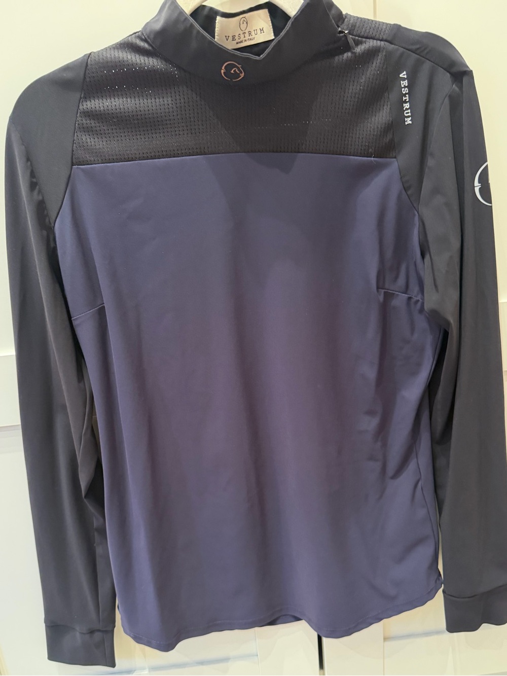 Women’s Long Sleeve Performance Top in Navy/Black
